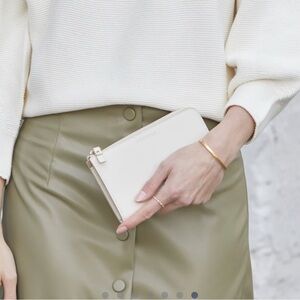 Ivory Women's Leather Zipper Wallet